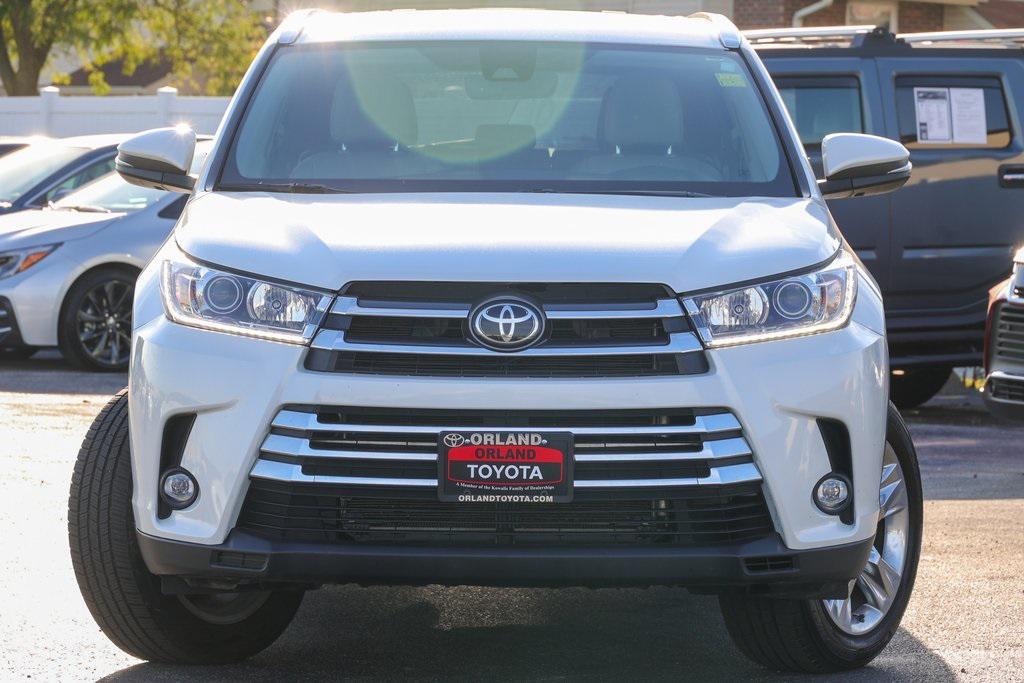 used 2019 Toyota Highlander car, priced at $31,999