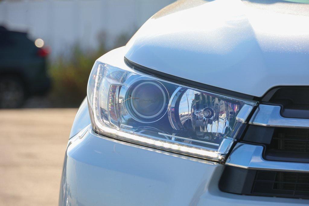 used 2019 Toyota Highlander car, priced at $31,999