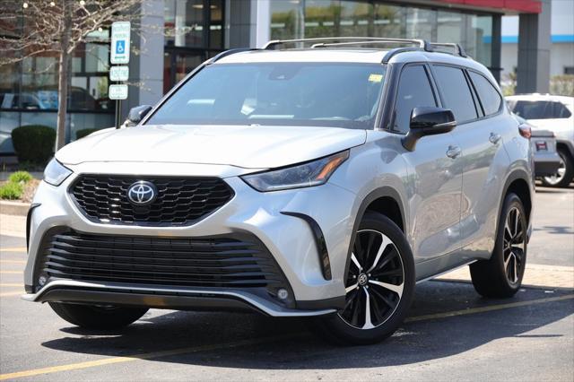used 2021 Toyota Highlander car, priced at $38,499