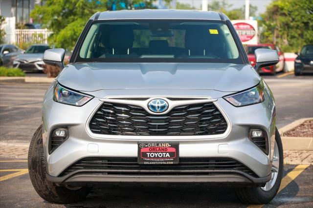 used 2023 Toyota Highlander Hybrid car, priced at $42,999