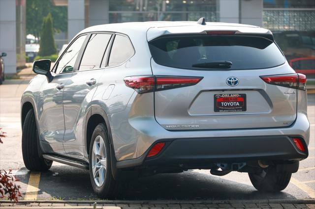 used 2023 Toyota Highlander Hybrid car, priced at $42,999