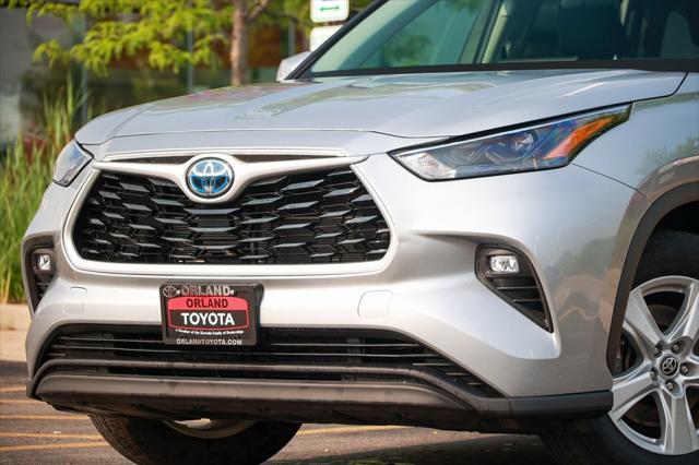 used 2023 Toyota Highlander Hybrid car, priced at $42,999