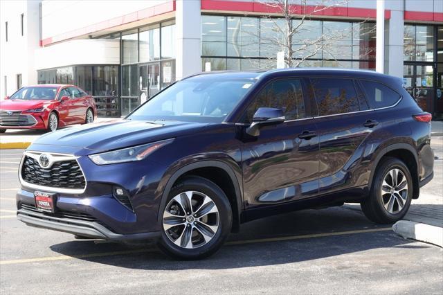 used 2021 Toyota Highlander car, priced at $35,999