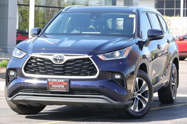 used 2021 Toyota Highlander car, priced at $35,999