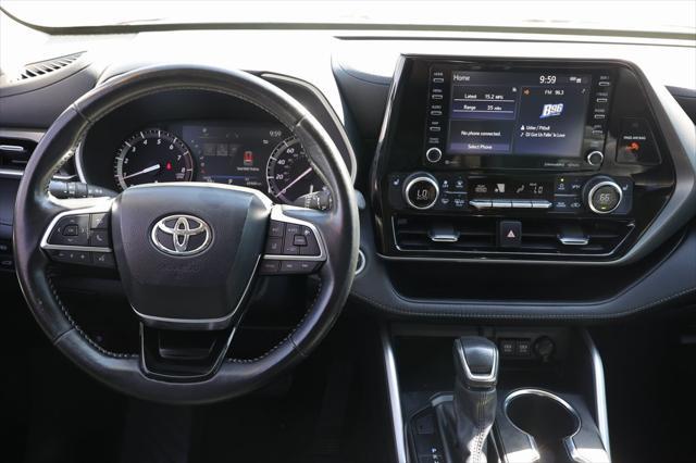 used 2021 Toyota Highlander car, priced at $35,999