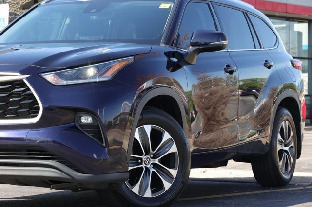 used 2021 Toyota Highlander car, priced at $35,999