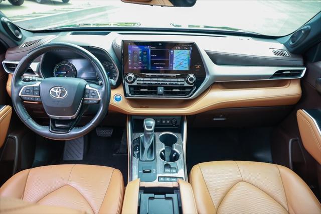 used 2021 Toyota Highlander Hybrid car, priced at $40,499