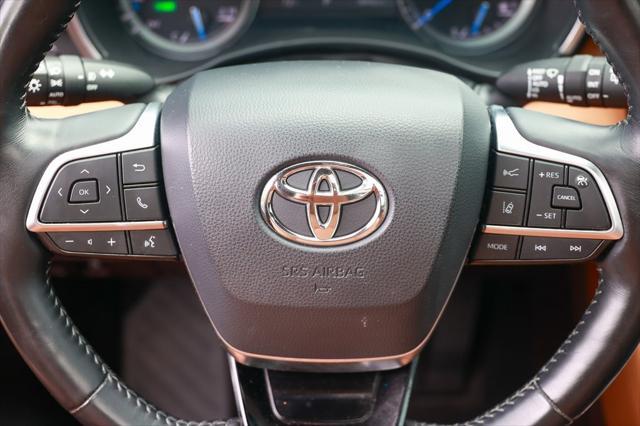 used 2021 Toyota Highlander Hybrid car, priced at $40,499