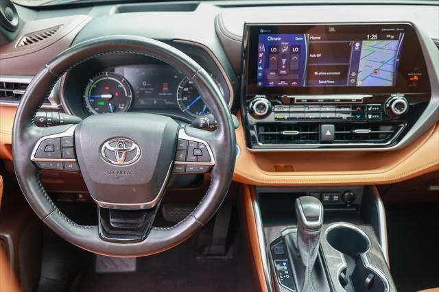 used 2021 Toyota Highlander Hybrid car, priced at $40,499