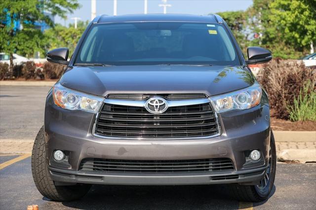 used 2016 Toyota Highlander car, priced at $18,999