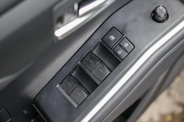 used 2021 Toyota Highlander car, priced at $36,999