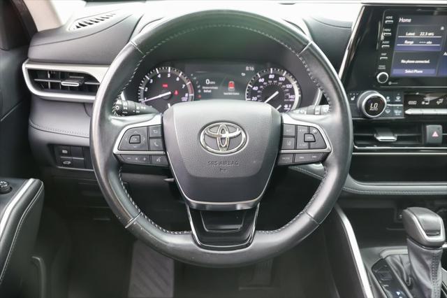 used 2021 Toyota Highlander car, priced at $36,999