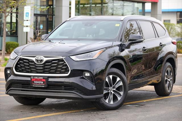 used 2021 Toyota Highlander car, priced at $36,999