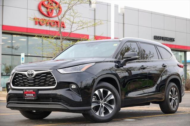used 2021 Toyota Highlander car, priced at $36,999