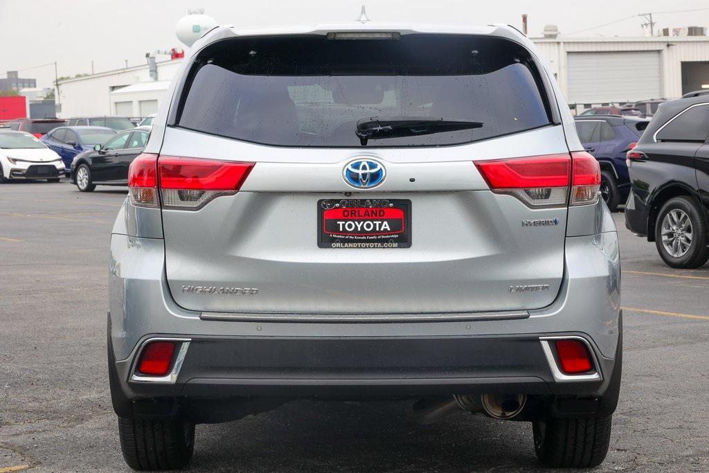 used 2019 Toyota Highlander Hybrid car, priced at $36,999