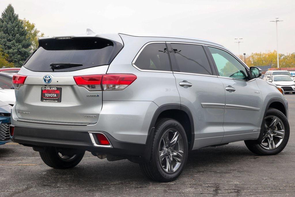 used 2019 Toyota Highlander Hybrid car, priced at $36,999