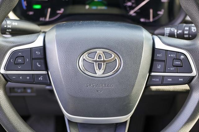 used 2023 Toyota Sienna car, priced at $52,999