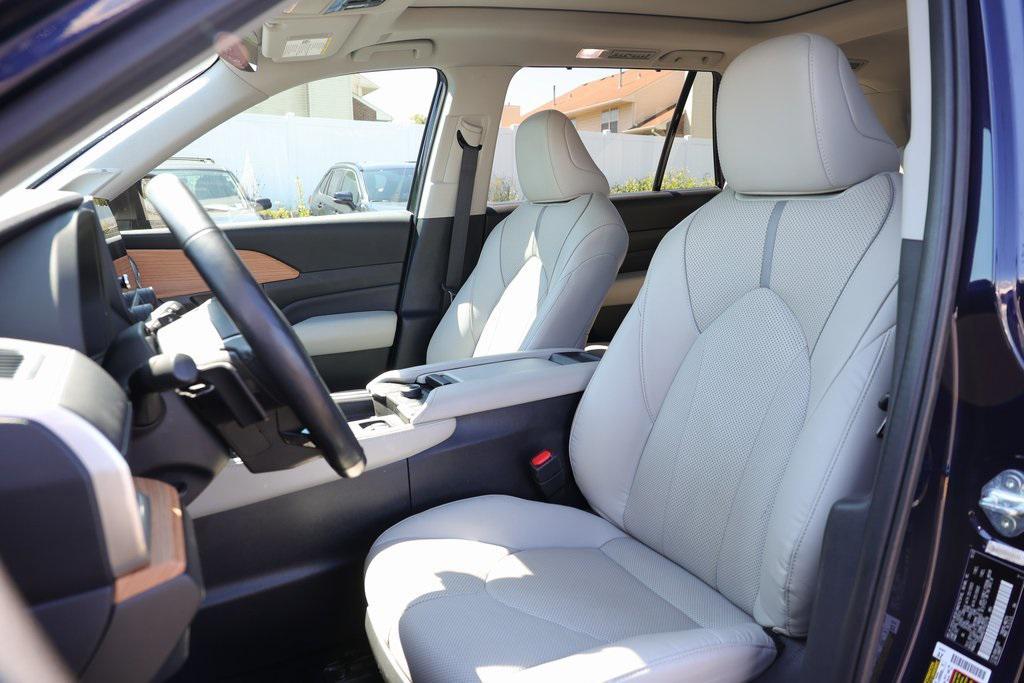 used 2024 Toyota Grand Highlander car, priced at $55,994
