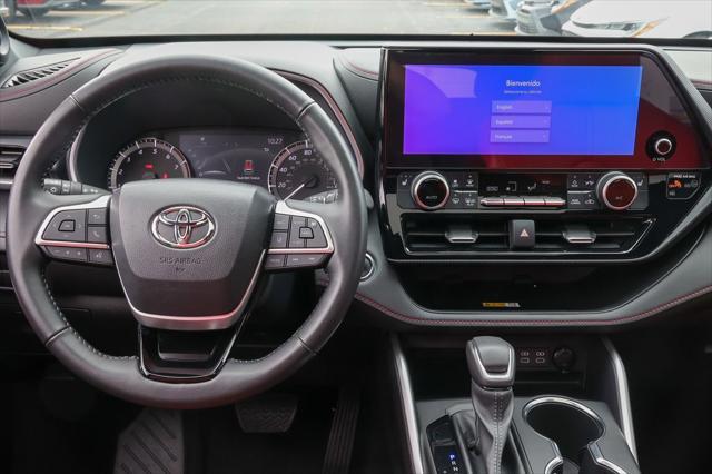 used 2023 Toyota Highlander car, priced at $44,999