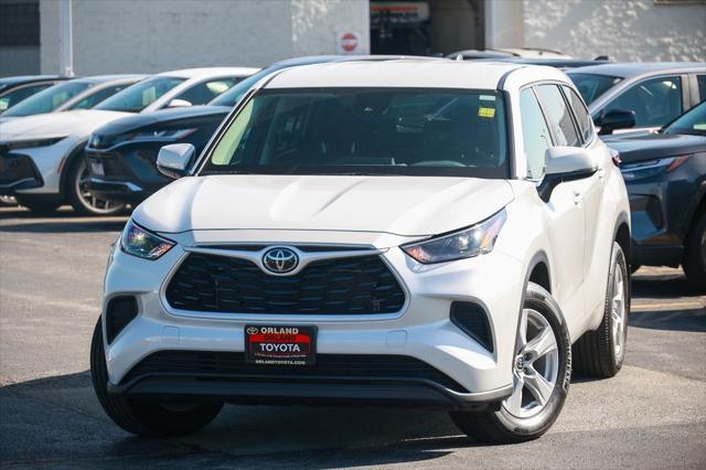 used 2023 Toyota Highlander car, priced at $36,499