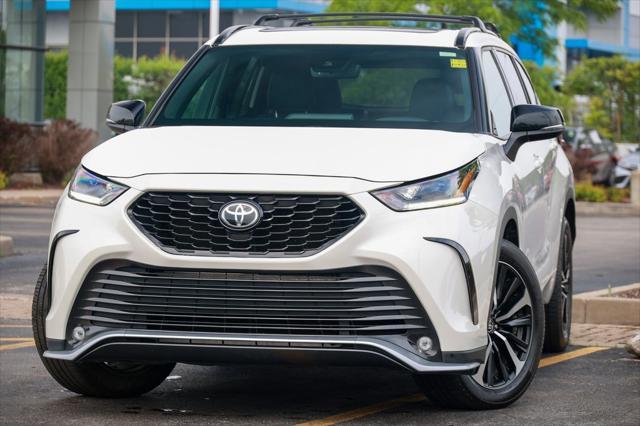 used 2021 Toyota Highlander car, priced at $40,645