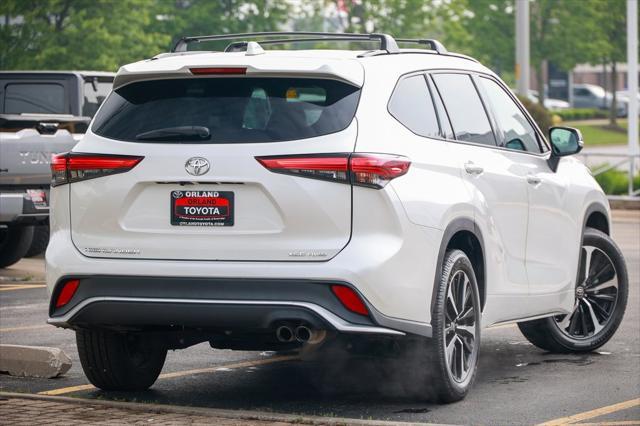 used 2021 Toyota Highlander car, priced at $40,645
