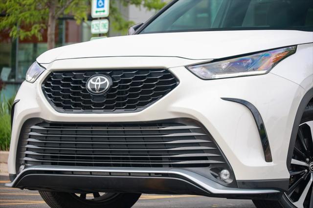 used 2021 Toyota Highlander car, priced at $40,645