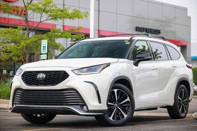 used 2021 Toyota Highlander car, priced at $40,645