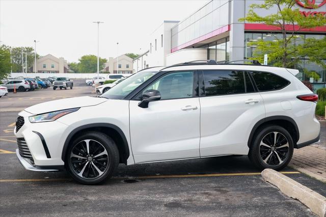 used 2021 Toyota Highlander car, priced at $40,645