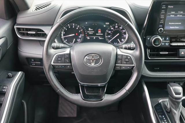 used 2021 Toyota Highlander car, priced at $40,645