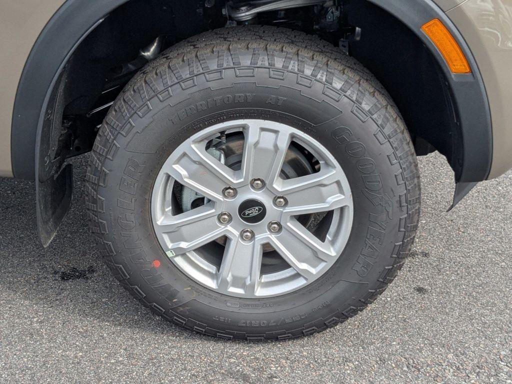 new 2025 Ford Ranger car, priced at $33,295