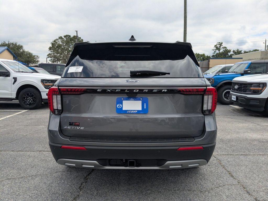 new 2025 Ford Explorer car, priced at $43,325