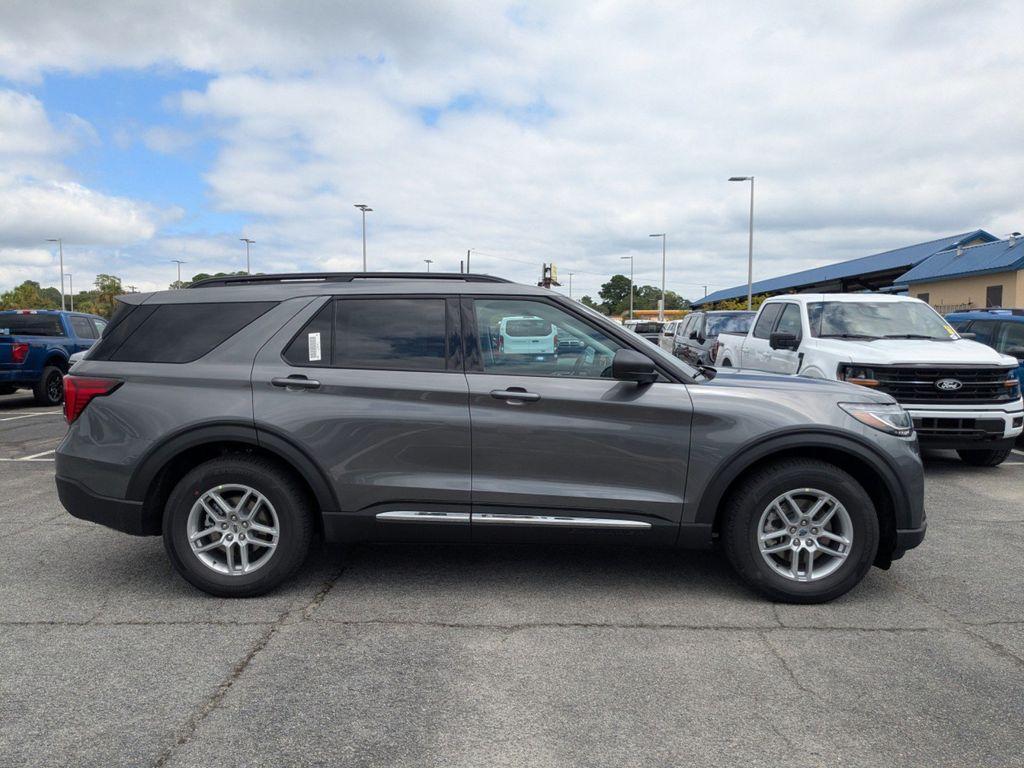 new 2025 Ford Explorer car, priced at $43,325