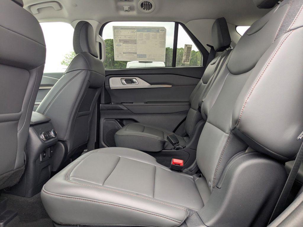 new 2025 Ford Explorer car, priced at $43,325