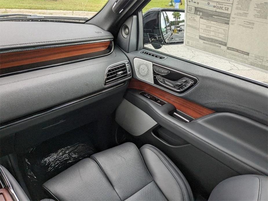 new 2023 Lincoln Navigator car, priced at $103,320