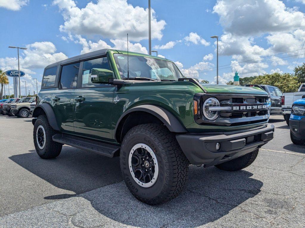 new 2025 Ford Bronco car, priced at $61,250