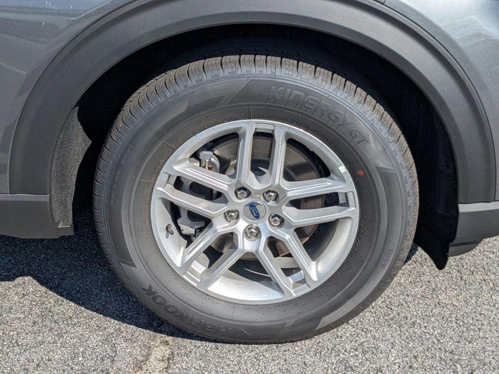 new 2025 Ford Explorer car, priced at $46,320