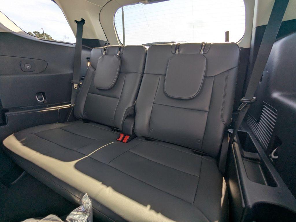 new 2025 Ford Explorer car, priced at $46,320
