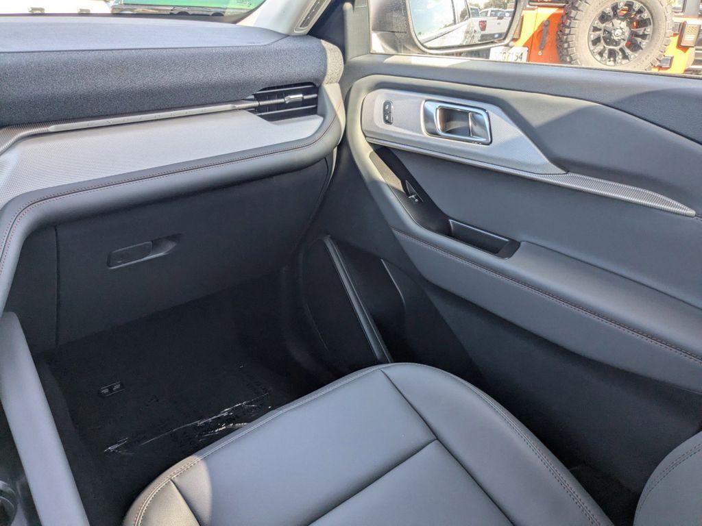 new 2025 Ford Explorer car, priced at $46,320