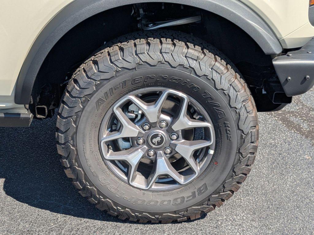 new 2025 Ford Bronco car, priced at $63,415