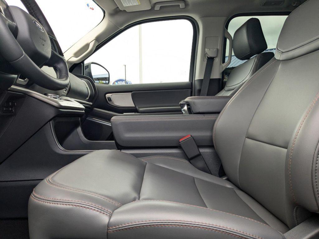 new 2025 Ford Expedition Max car, priced at $70,400