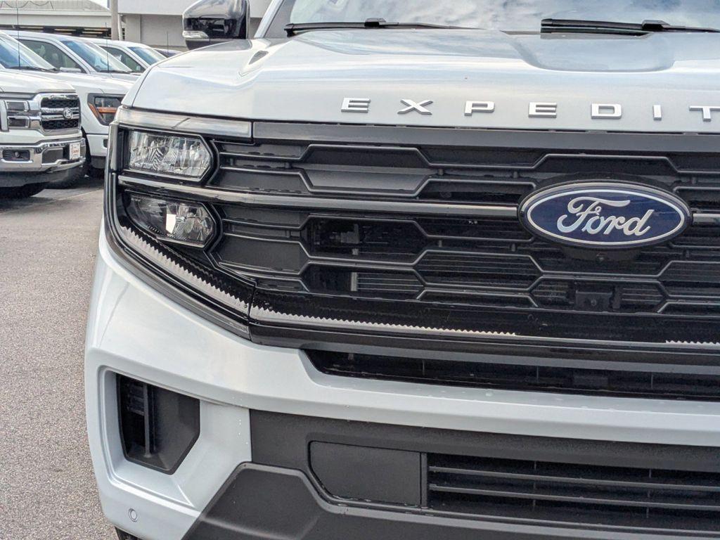 new 2025 Ford Expedition car, priced at $66,930