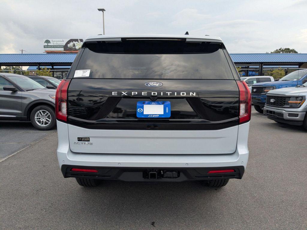 new 2025 Ford Expedition car, priced at $66,930