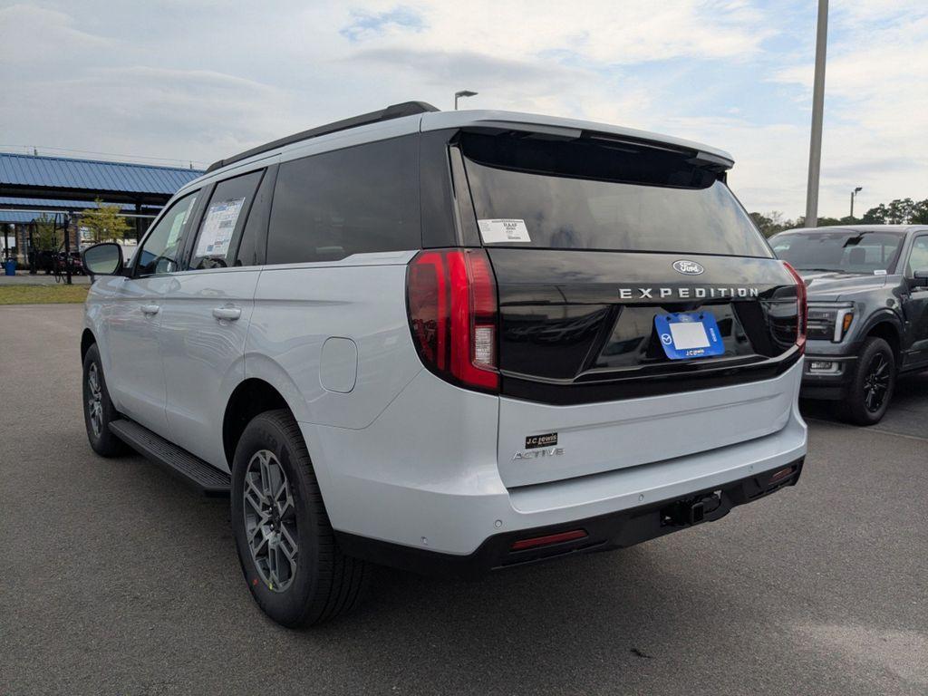 new 2025 Ford Expedition car, priced at $66,930