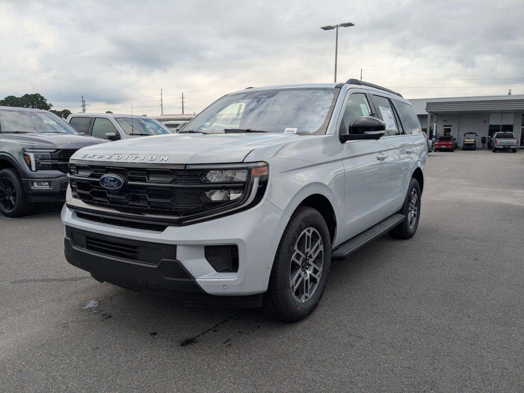 new 2025 Ford Expedition car, priced at $66,930