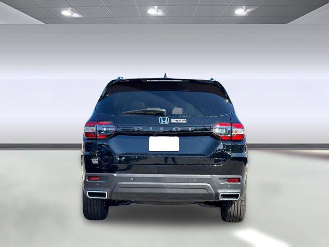 new 2025 Honda Pilot car, priced at $56,075
