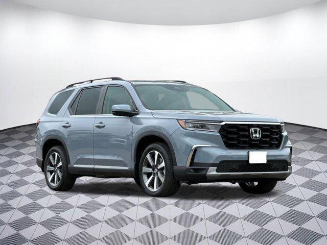 new 2025 Honda Pilot car, priced at $53,482