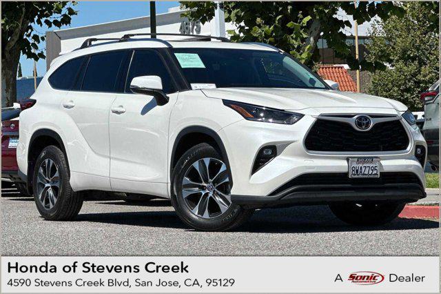 used 2021 Toyota Highlander car, priced at $32,499