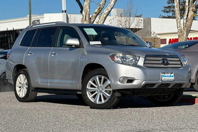 used 2008 Toyota Highlander Hybrid car, priced at $16,999