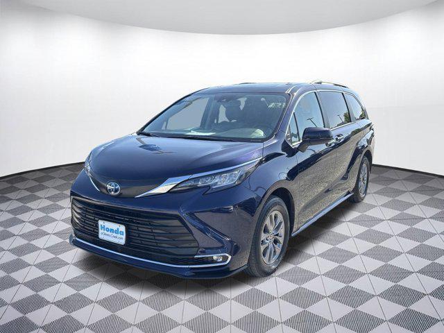used 2023 Toyota Sienna car, priced at $40,588